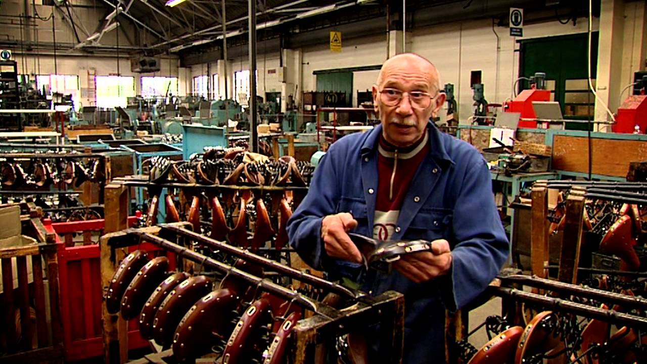 BROOKS // Brooks England - The Blues of an Icon (German Version)