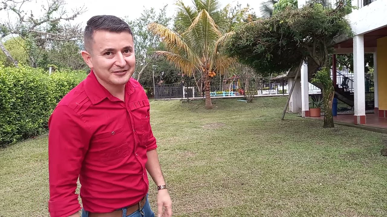 Finca Campestre en alquiler a solo 5 cuadras del parque principal Santa Elena El Cerrito.🏡🌄👨‍👩‍👧‍👦
