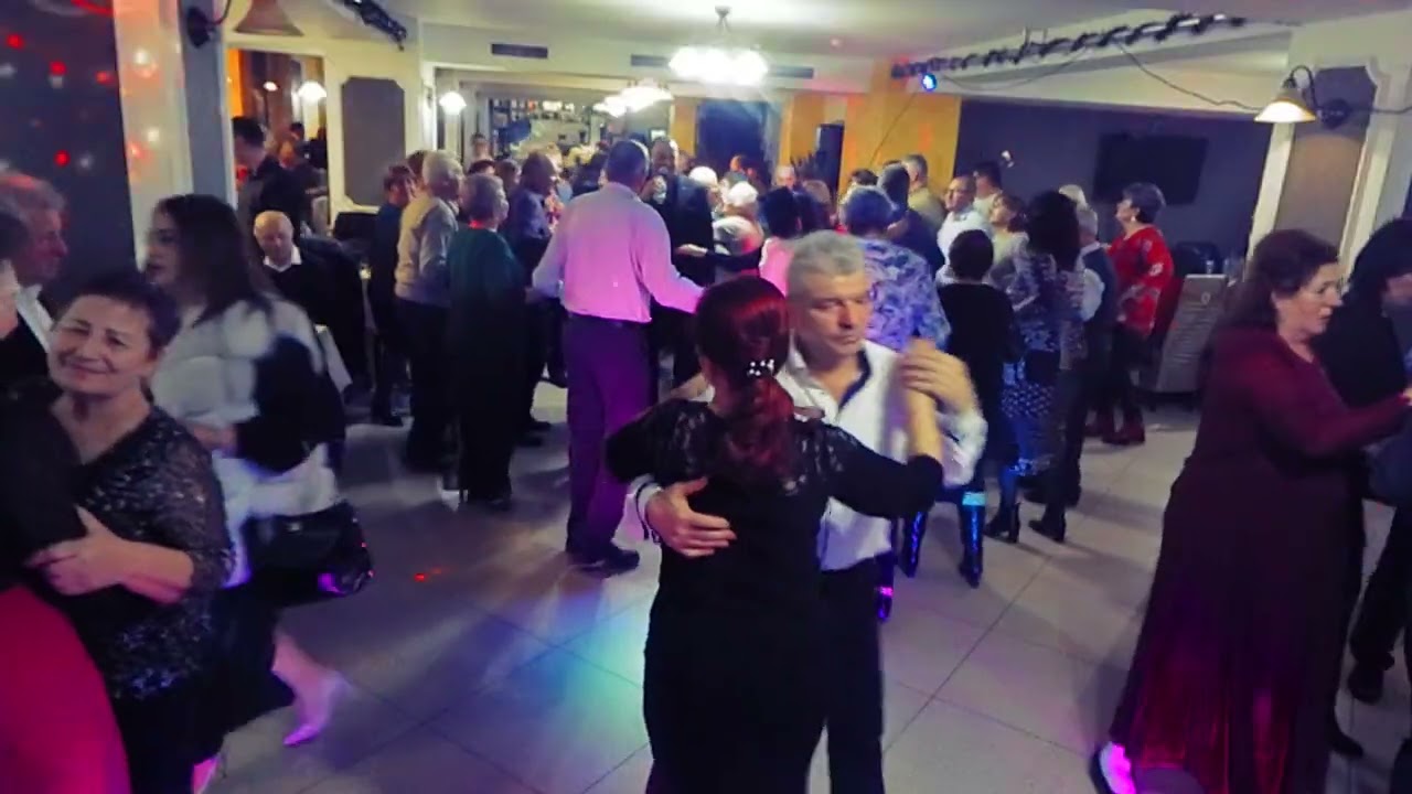 BANU DE LA DUMBRAVA REVELIONUL ÎNTÂRZIAȚILOR 