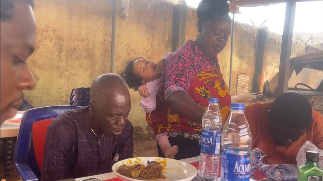 KUMPUL DENGAN KELUARGA AFRIKA, SEDERHANA TAPI BAHAGIA, DIKUNJUNGI BANYAK ANAK DI RUMAH MERTUA ⁉️