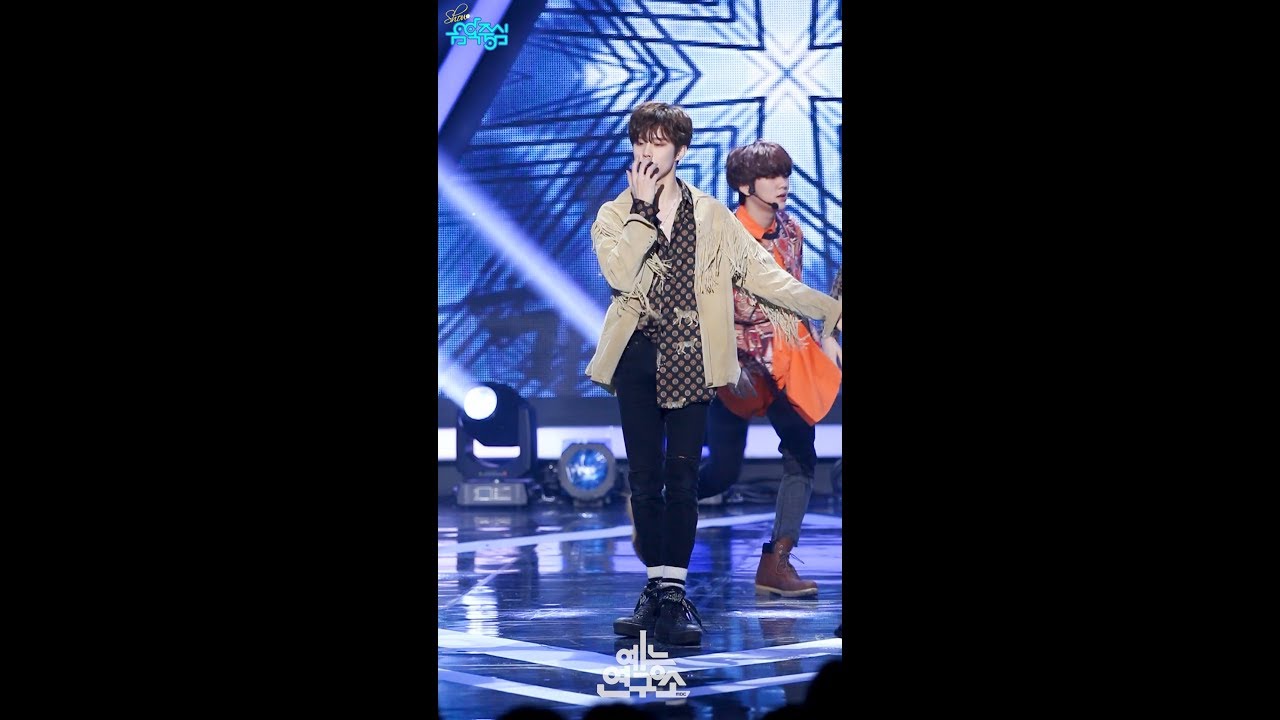 [예능연구소 직캠] UP10TION - Blue Rose (WOOSHIN), 업텐션 - Blue Rose (우신) @Show Music core 20181208