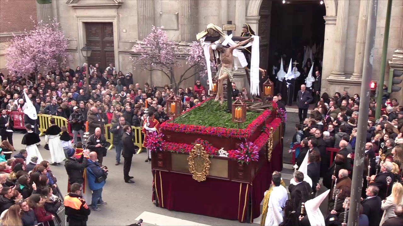 Salida de la procesión de la Soledad 2018