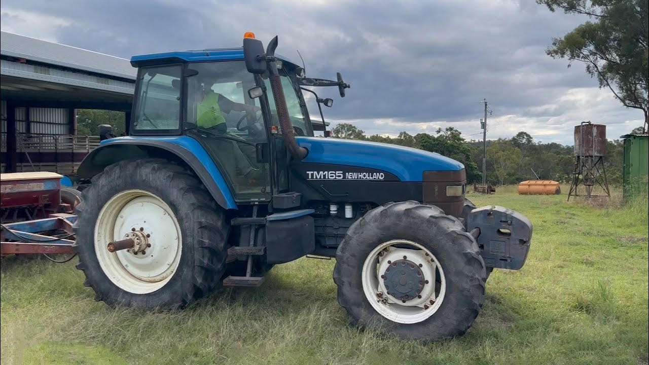 NEW HOLLAND TM165 4WD TRACTOR