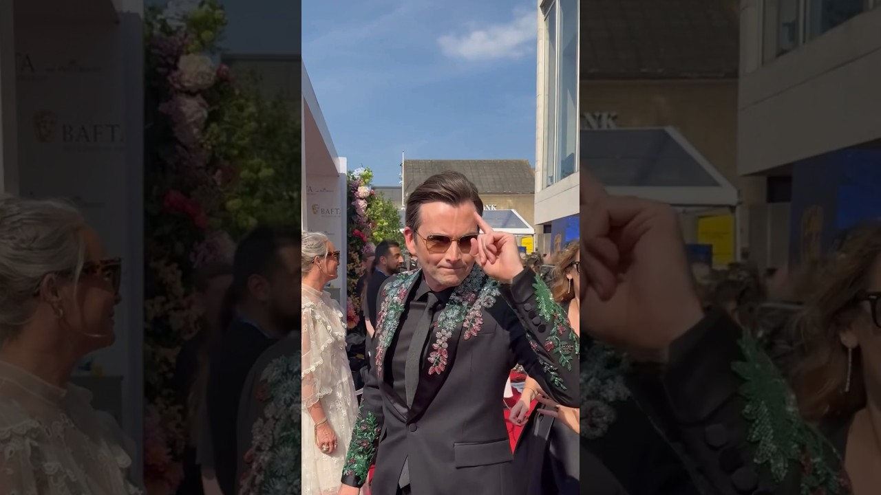 David Tennant has fun at the Bafta TV Awards!