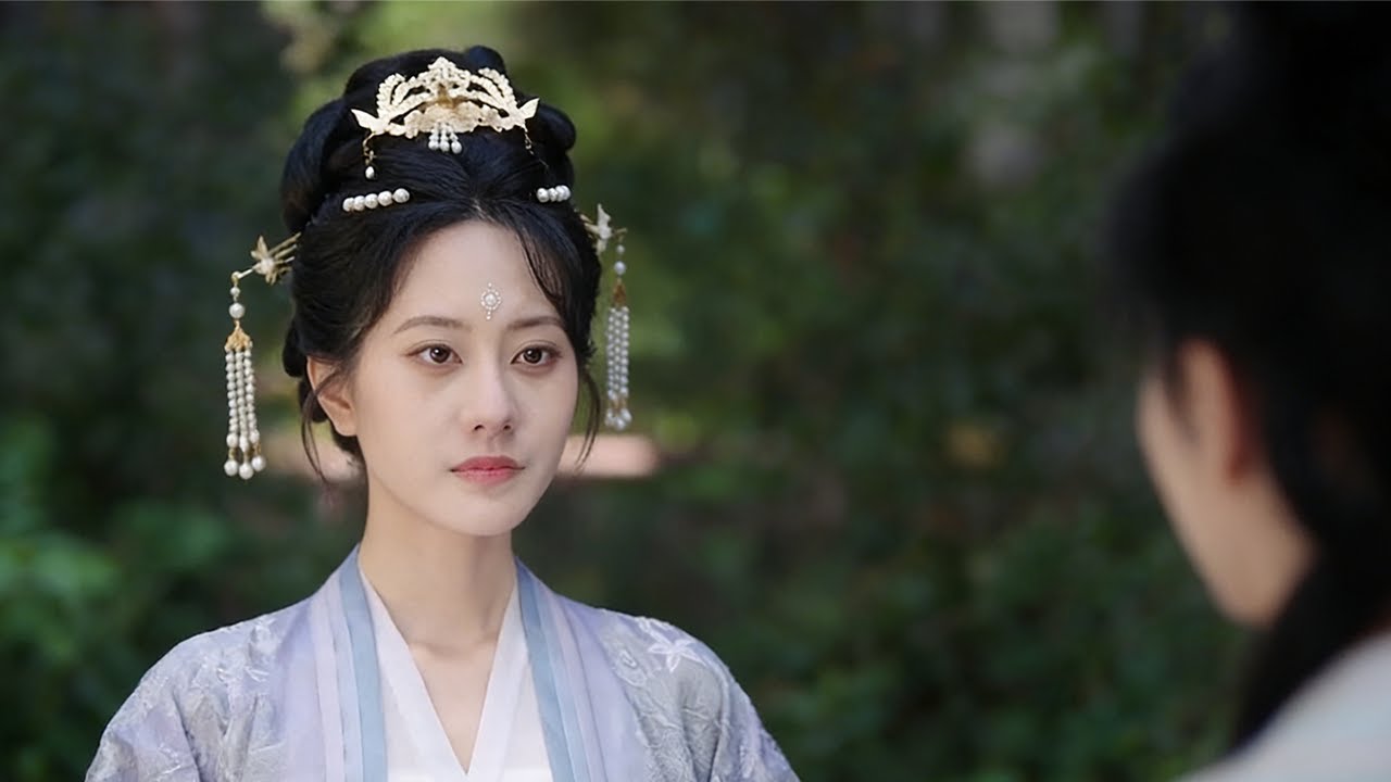 [Full Version] A Heiress Reborn, Winning Through Palace Intrigue and Love