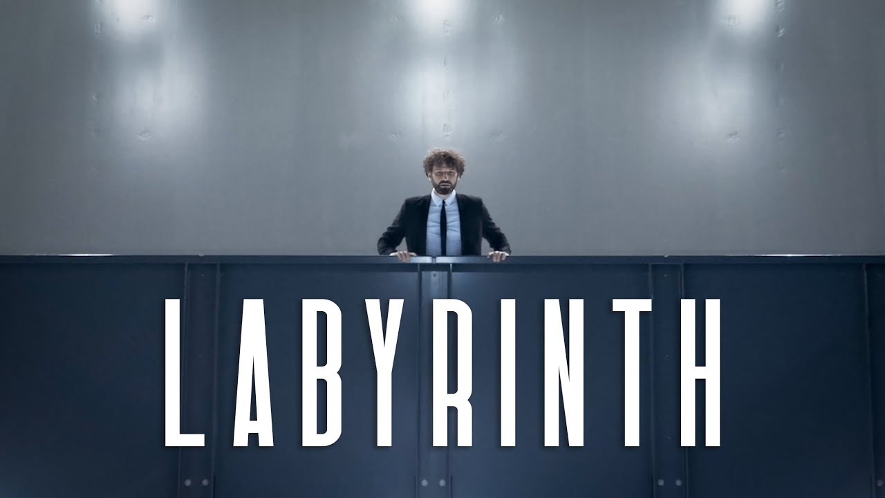 LABYRINTH - DAVID GREILSAMMER