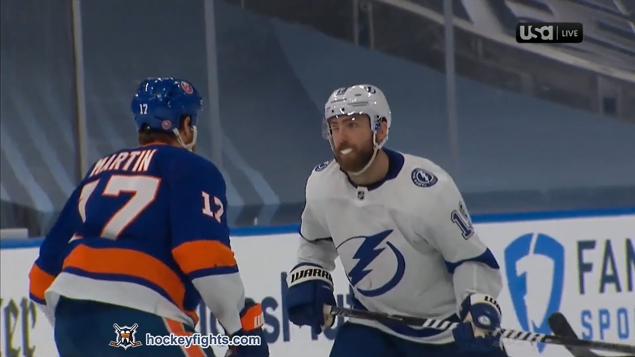 Barclay Goodrow vs Matt Martin Sep 11, 2020