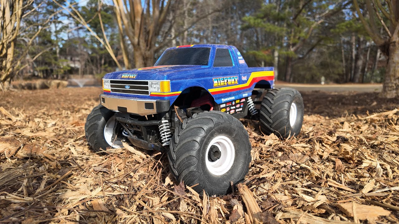 Traxxas Bigfoot 4x4 BL-2s First Drive!