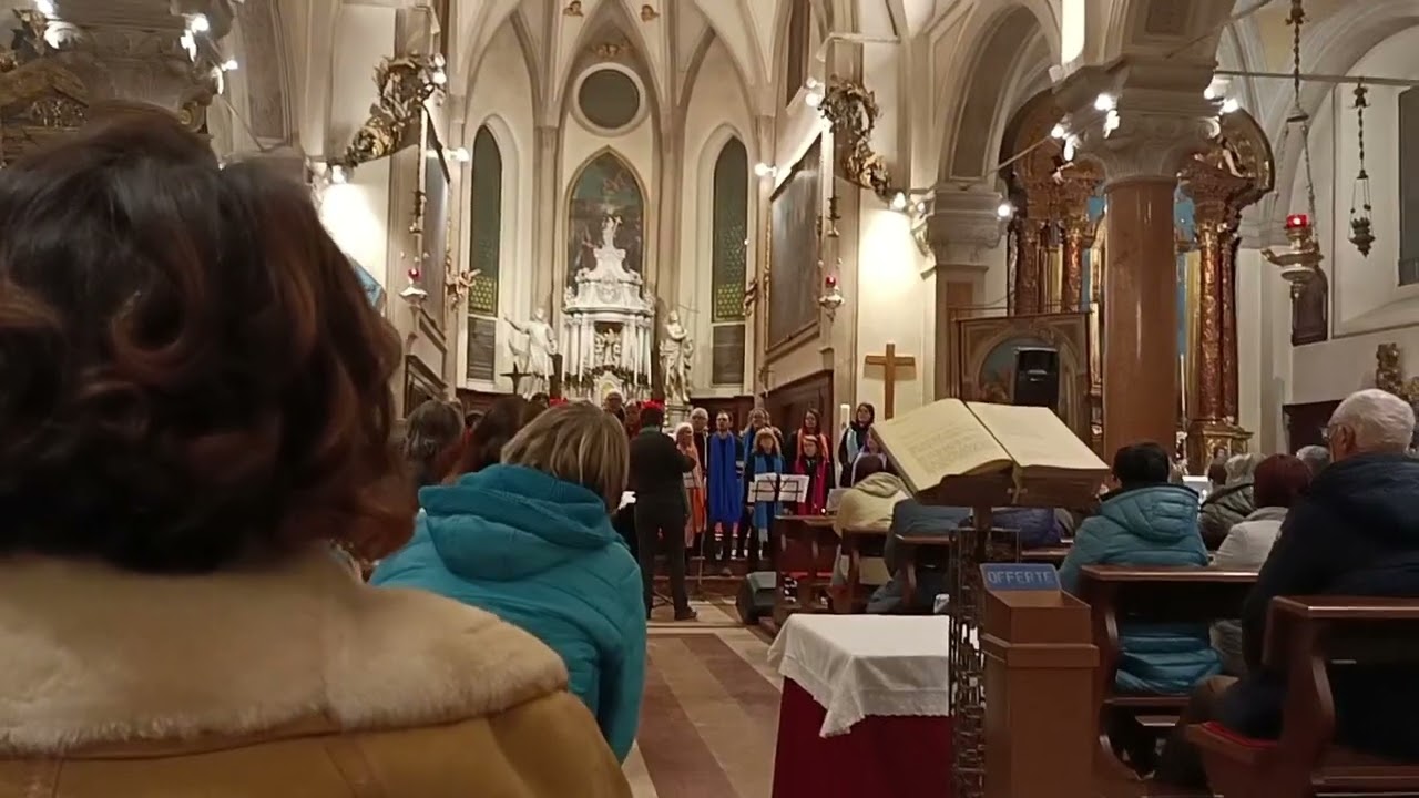 Il coro Gospel di Auronzo nella chiesa di Santo Stefano di Cadore
