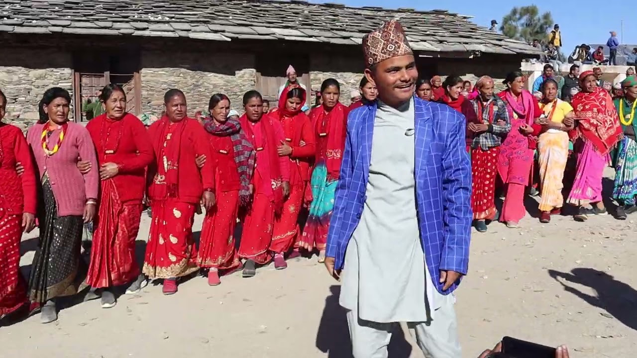 पाराकाट्ने उत्रईनि मेला देउडा खेल बझाङ्ग थलारा  | Deuda khel Bajhang