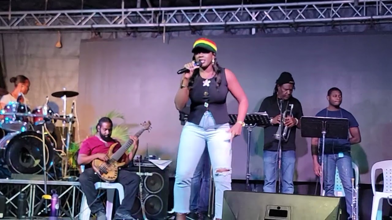 Celebrity Night at Stardom Tent Loraine Ried Ti Wae Yow
