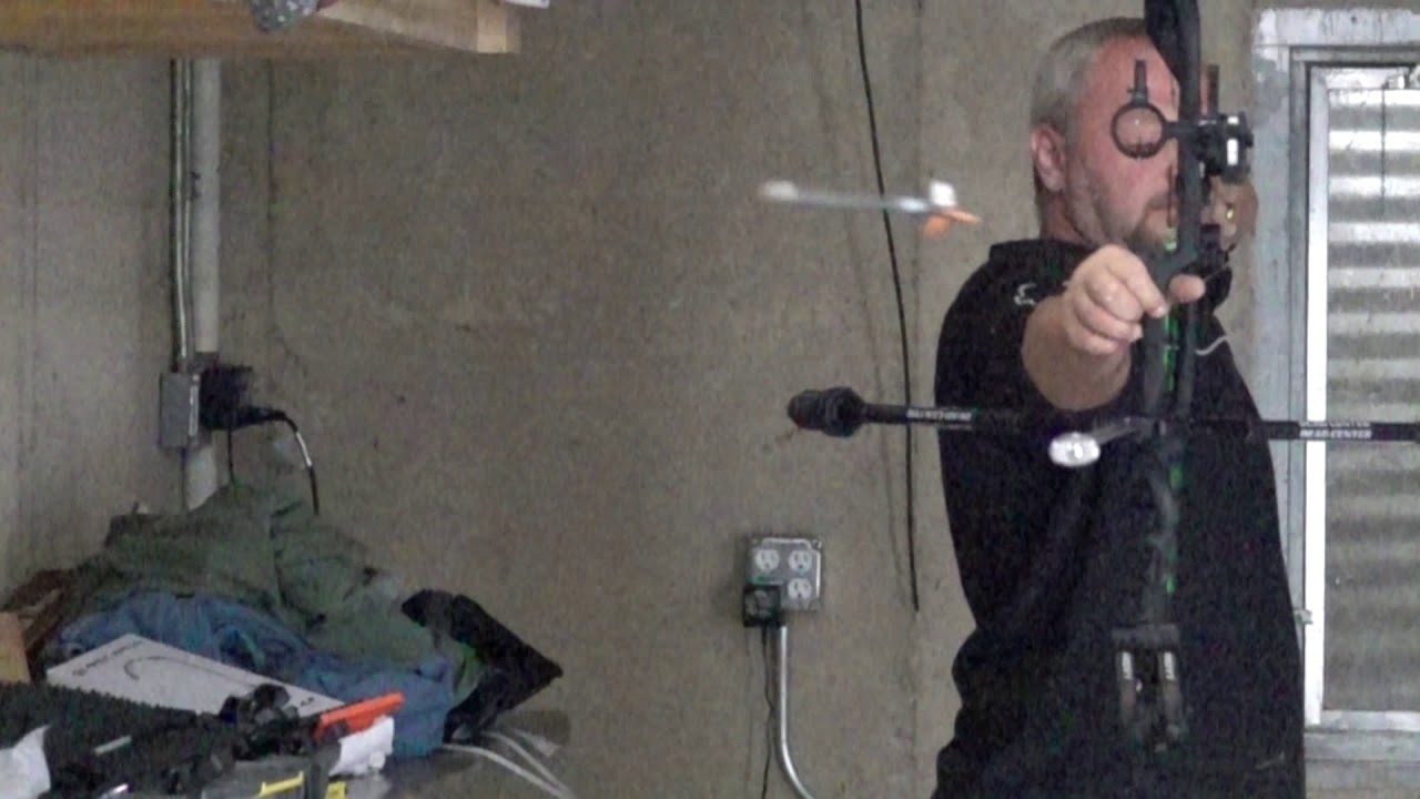Slow motion arrow flight