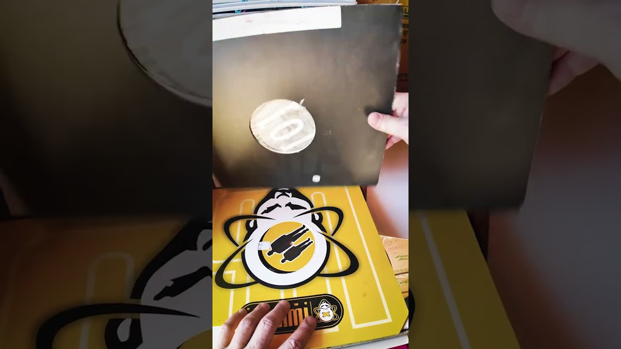 Classic Progressive House, Tribal, Tech, Trance - Vinyl Vault - CRACKIN / DIGGIN / FLIPPIN