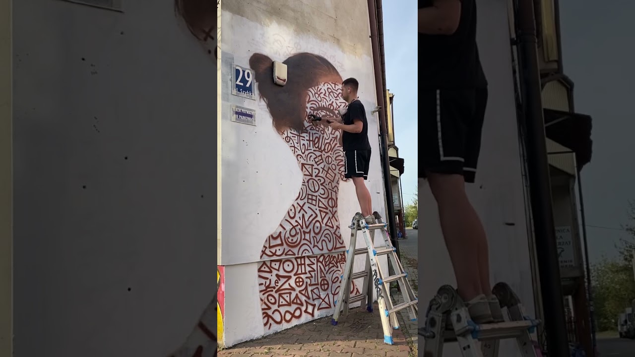 Gradient face graffiti portrait || PIEKSA #graffitiart #urbanart #graffiticharacter #spraypaint