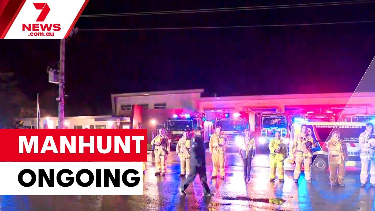 Victoria police shooting manhunt continues | 7NEWS
