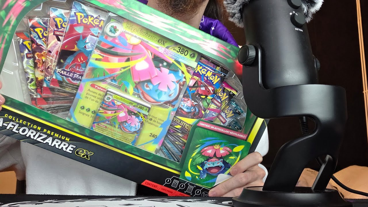 [ASMR] Opening some pokemon cards