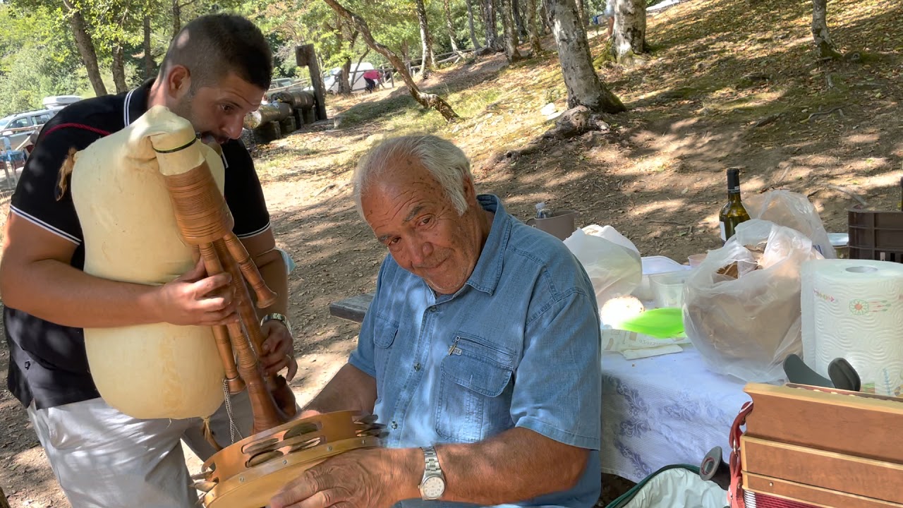 Zampognari di Laino-Il Mastr Pasquale Grizzuti e le sue passate spettacolari