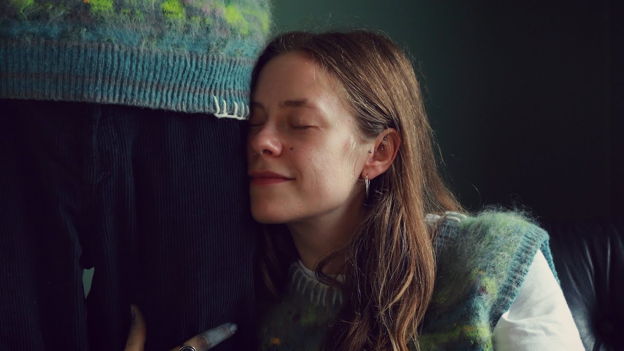 Anna B Savage - Lighthouse (Lyric Video)