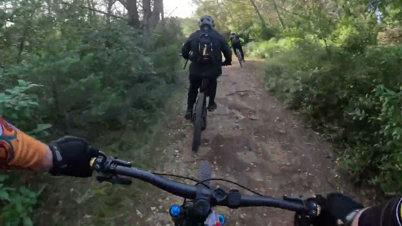 LE 29:11:25 Sortie VTTAE sportive à Aramon 🚵‍♂️⚡avec en bonus le test du drone DJI Neo2.