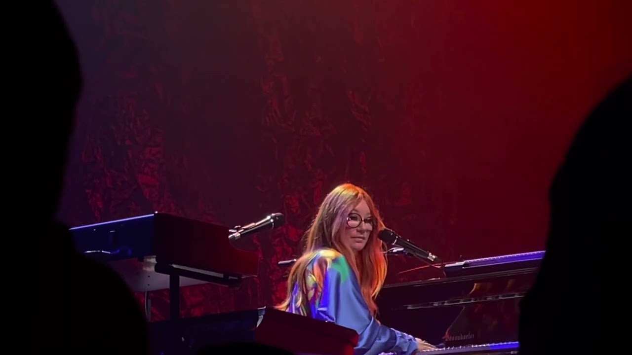 Tori Amos - Josephine (London Palladium, 11/03/2022)