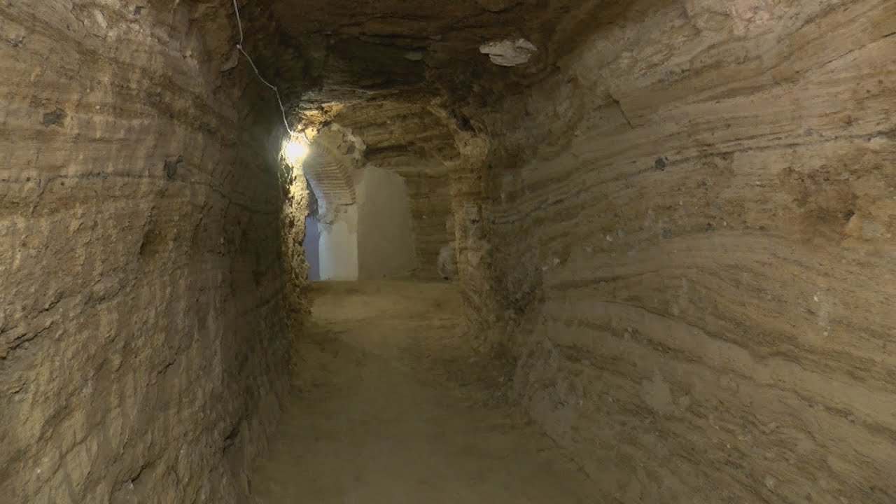 Un maar volcánico bajo el Arco del Torreón del Alcázar de Ciudad Real