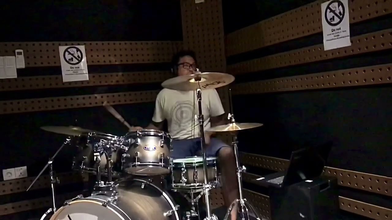 Drum cover of Shomorpon by @ownedtheband