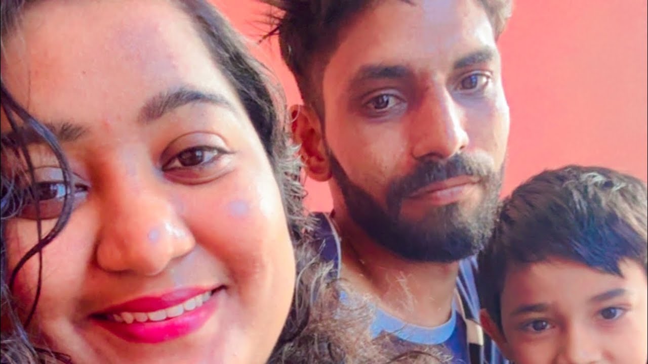 Aaj humne bnaye bilkul market jaise cripy patoto wedges ghar p #vlog #yt  -#lifewithaashimaankit 