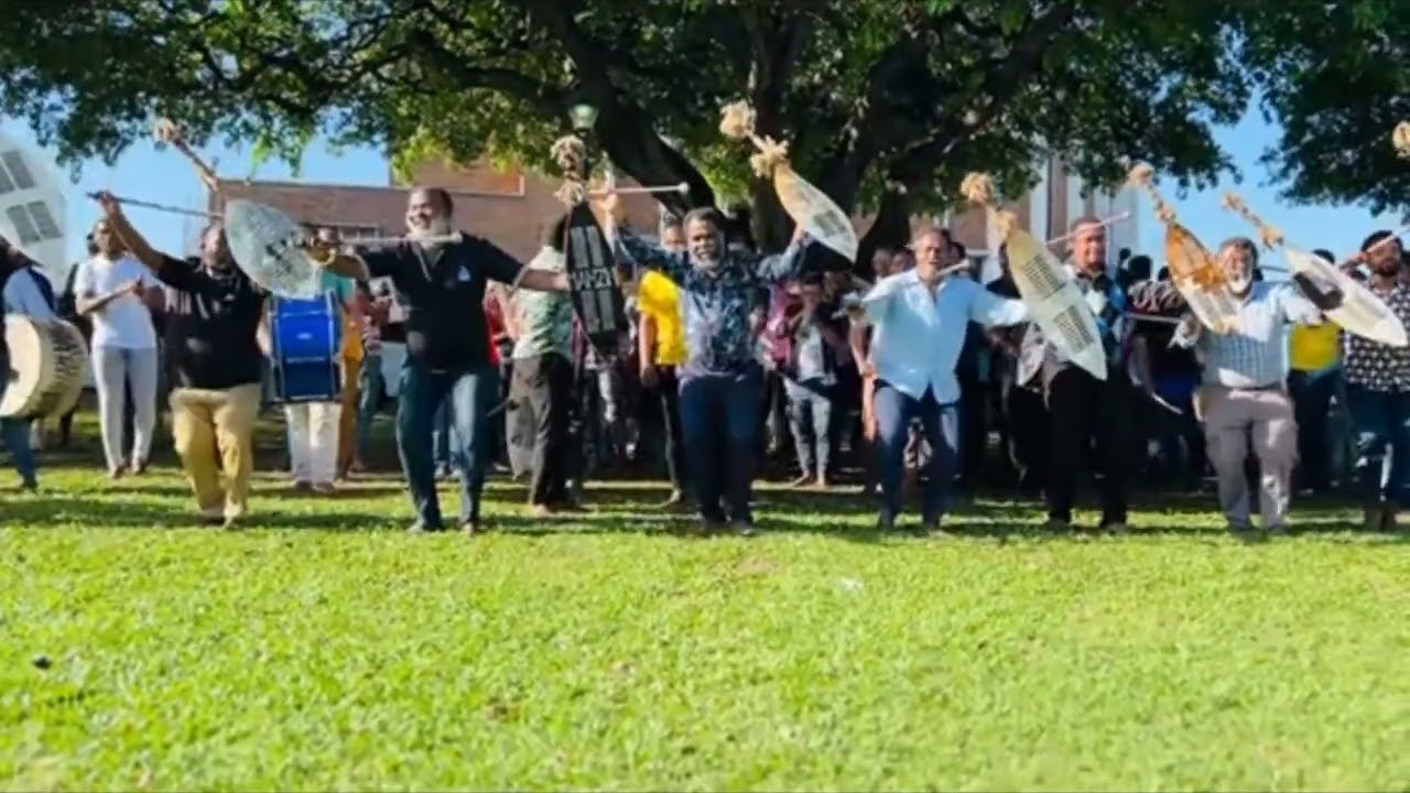 Shembe Nyazi LweZulu [ Rev Gumede, Mshumayeli Gamo, Rev Ngema emgidini ku Botha Thekwini ]