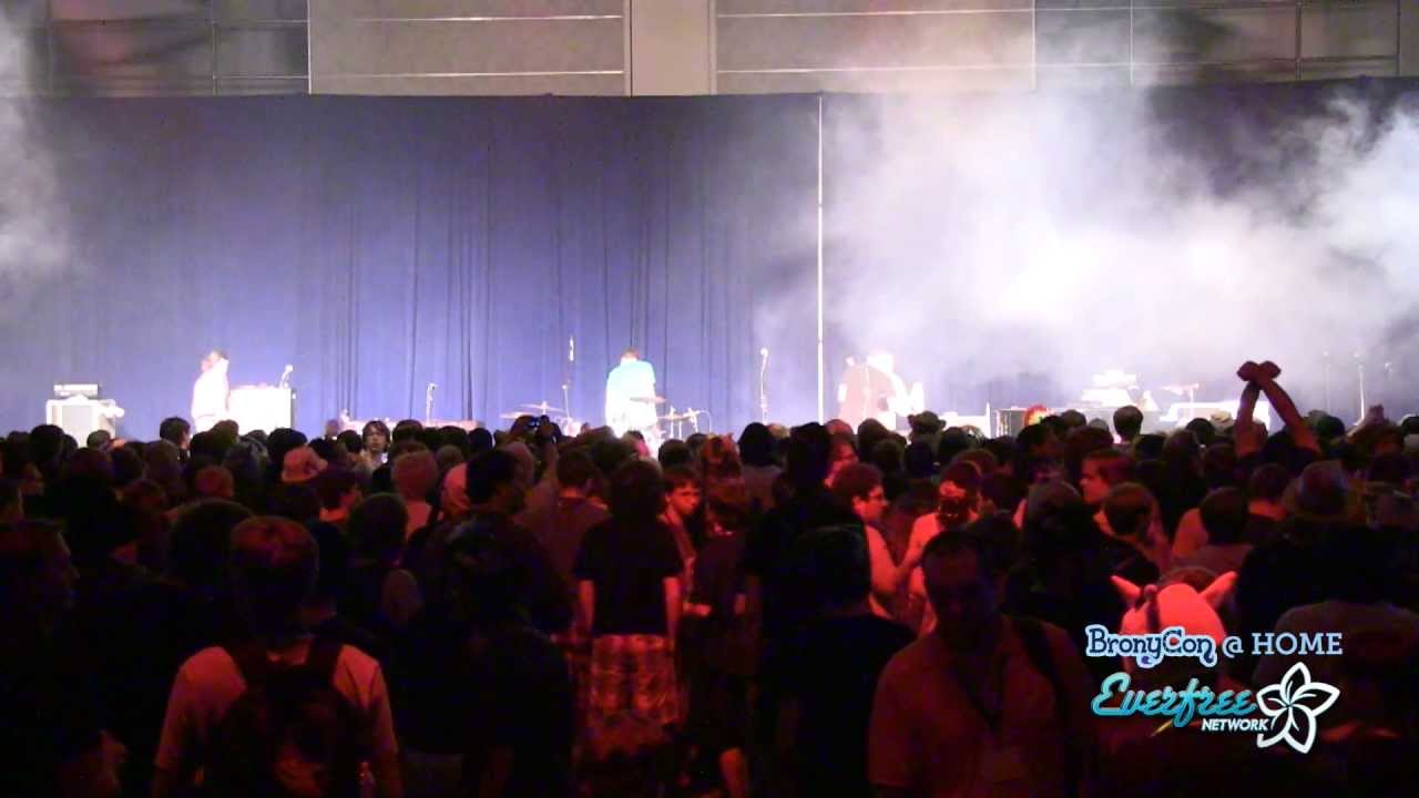 BronyCon 2013 - Bronypalooza Friday (Pt.2)