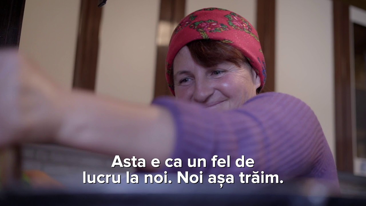 Alexandra Saranciuc produce cavurma pentru piața din Slobozia Mare