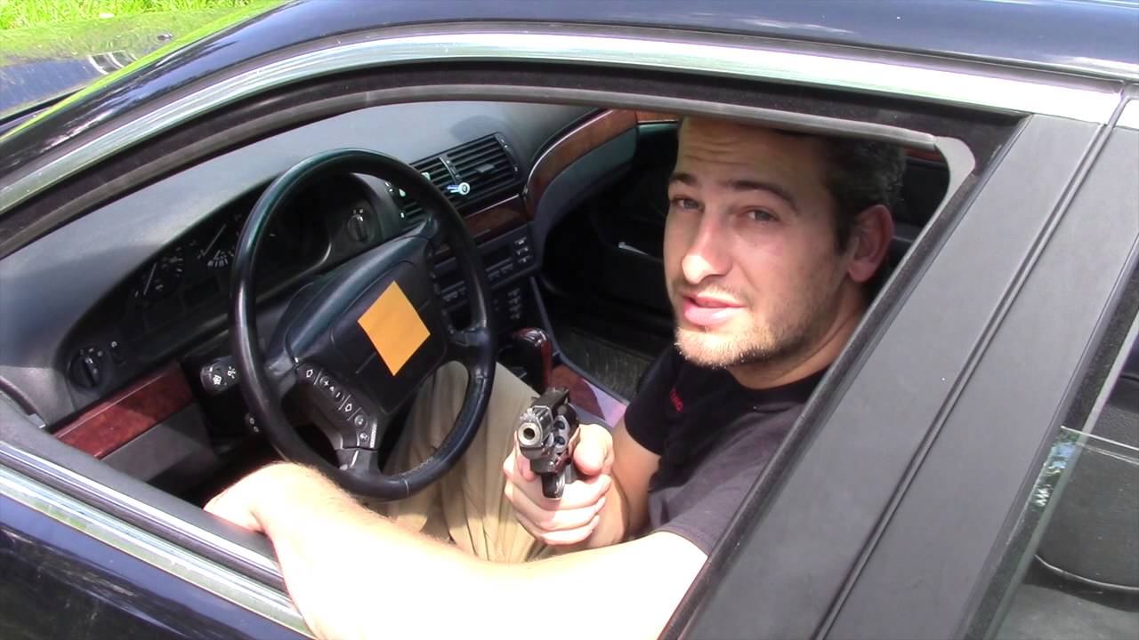 How to inform an officer you are carrying a handgun and live