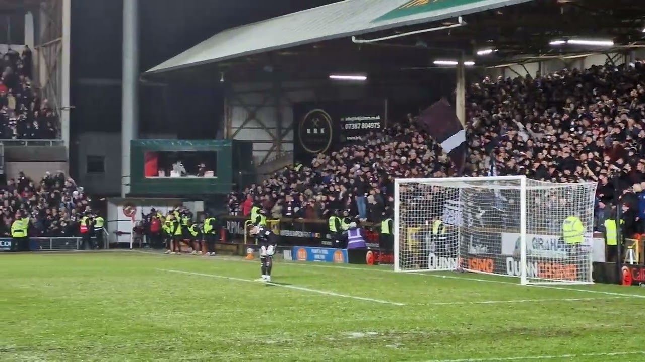 Dundee United-Hearts, away end, 0-2