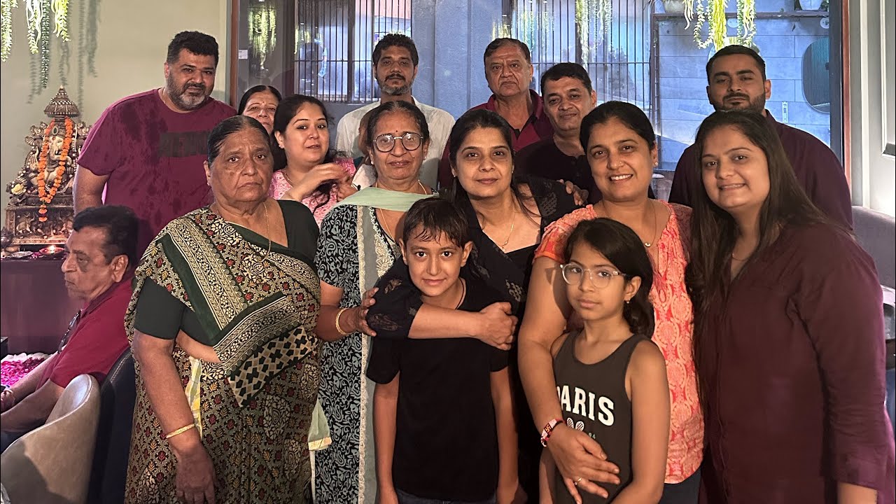 GULMOHAR RESTAURANT GONDAL! ANNIVERSARY CELEBRATION OF BEENA/RAHUL & CHANDNI/MITESH LUNCH!