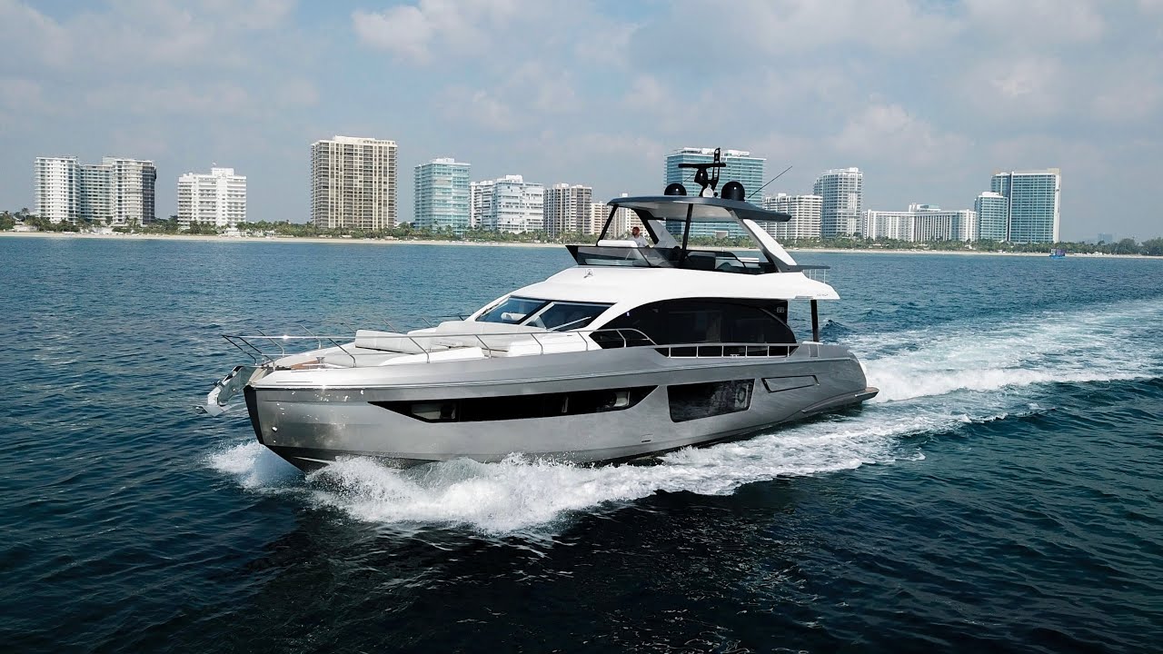 2023 Azimut 68 Flybridge - Walk Through
