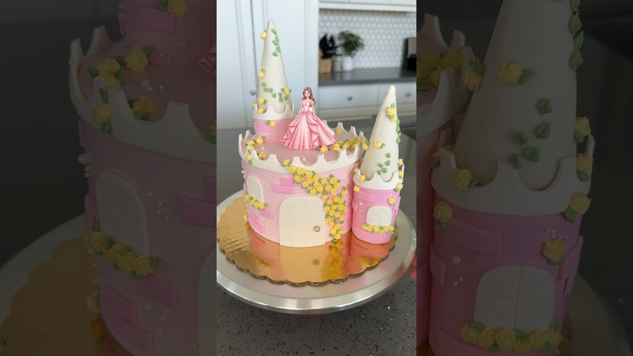 Идеальный торт для принцессы 👑💖 #украшениеторта #принцесса #шорты