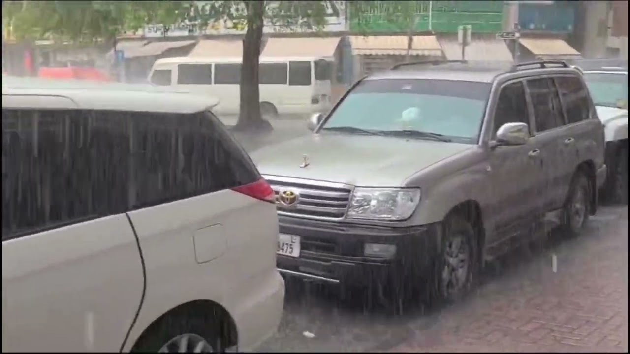 Rainy day in Dubai!! wonderful weather today 🌧️Beautiful Lifestyle blog