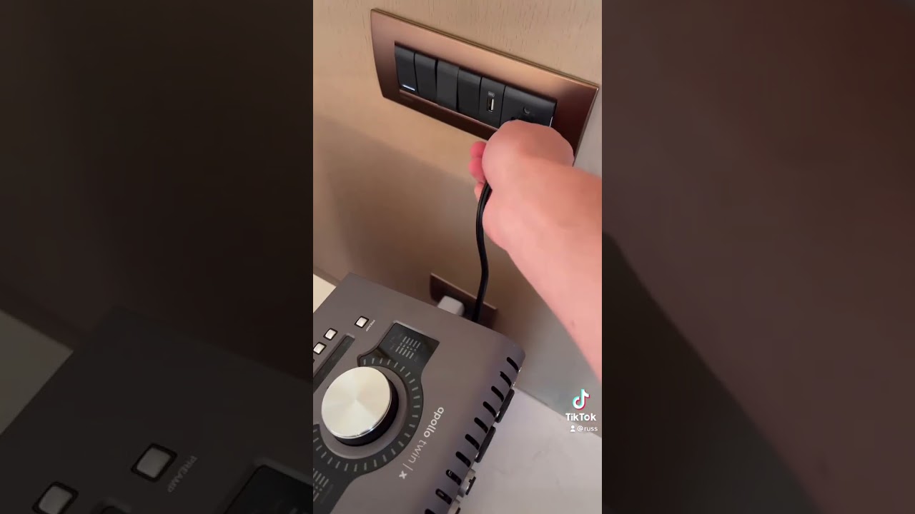 How Russ records in Hotel Rooms🔥