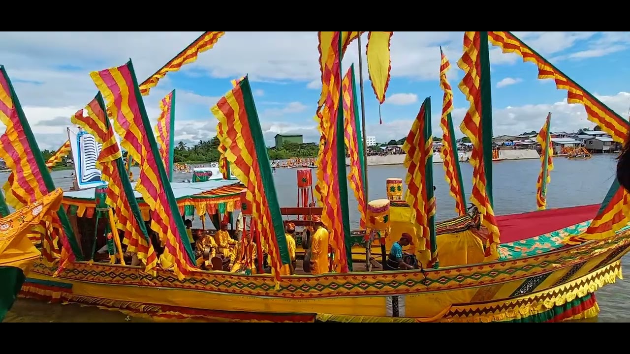 Guinakit Fluvial Parade Shariff Kabunsuan festival at Cotabato City