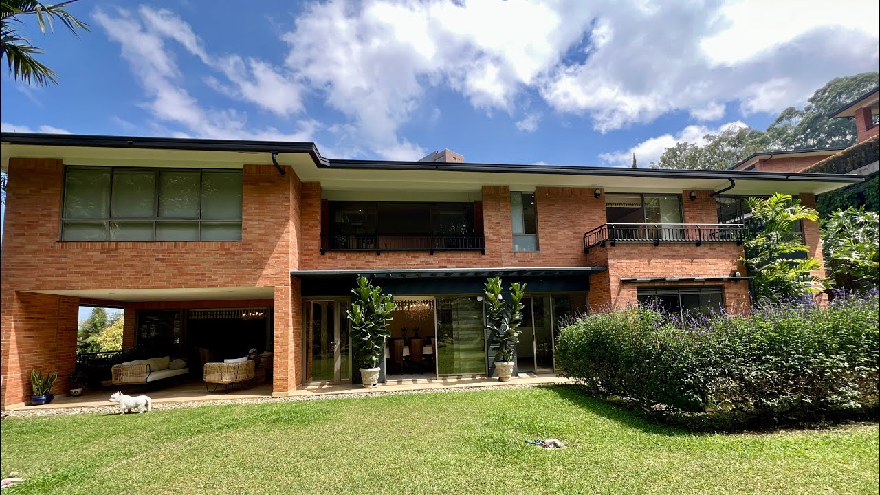 VENDO CASA EN LA COLA DEL ZORRO. EL POBLADO MUY CERCA DE LA UNIVERSIDAD CES