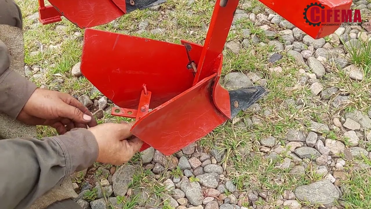 Surcador de dos surcos para motocultor(CIFEMA)