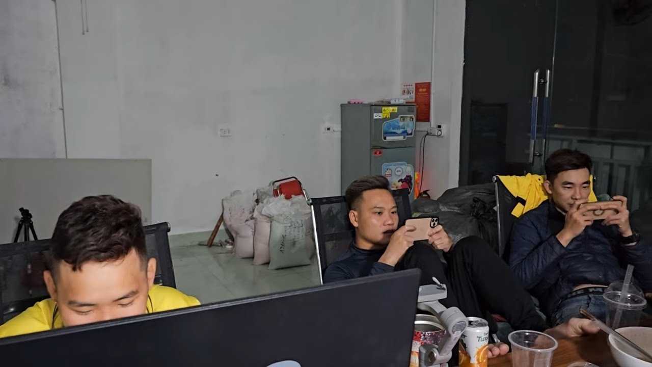 PHDSPORTS l&uacute;c 23 Giờ Đ&ecirc;m.
