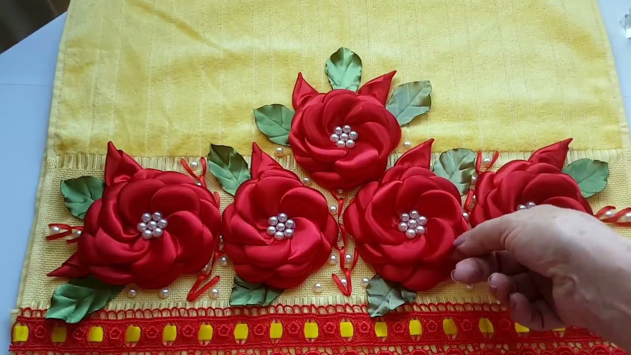 Bordado com fita de cetim - Flor com Pétalas