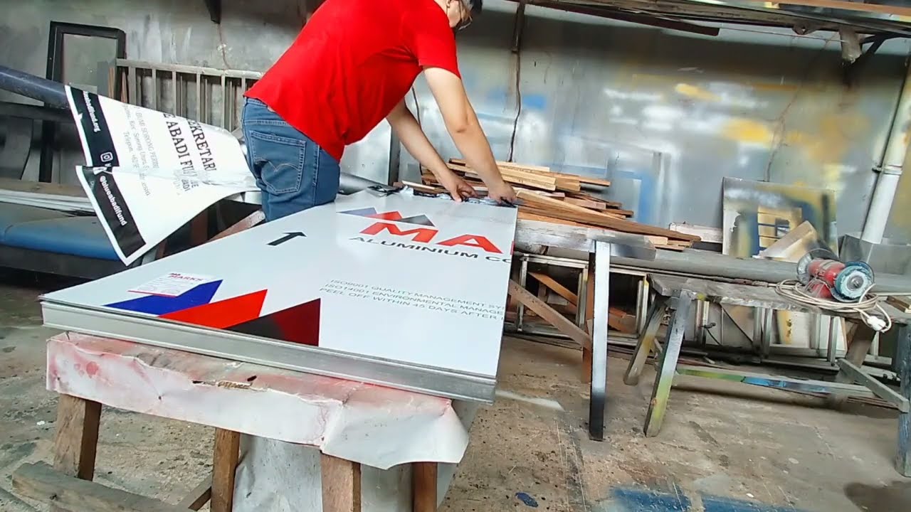 Buat Papan Nama Praktis...Rangka Baja Ringan, ACP dan Stiker printing