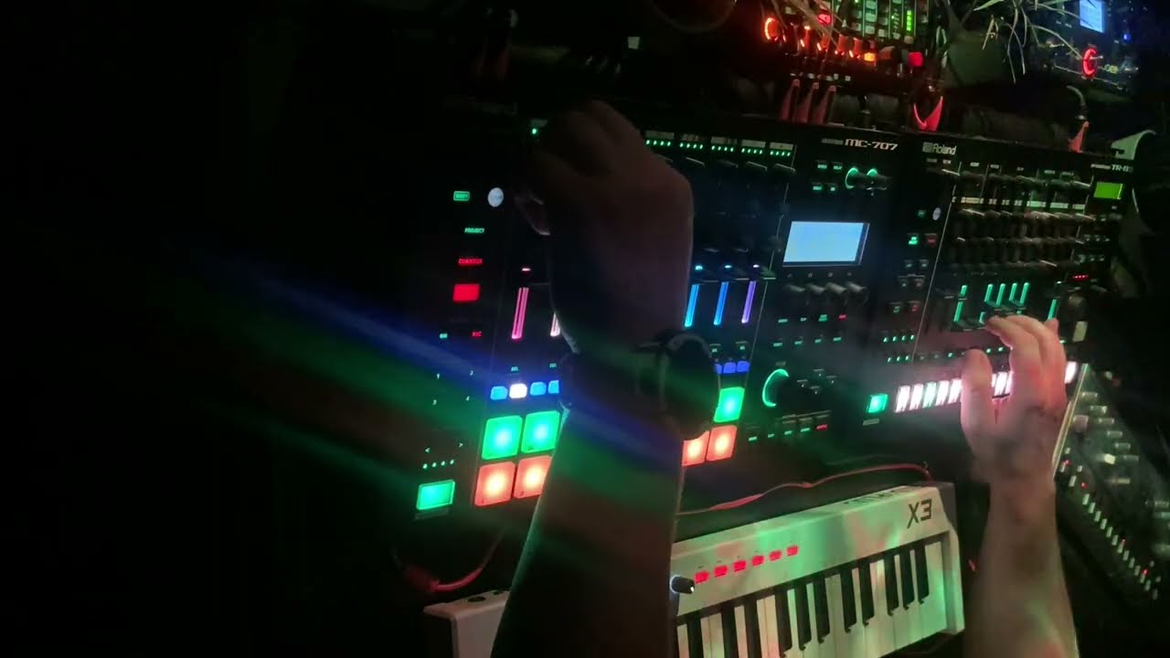 VANDERSON ॐ Goa Trance ॐ Hardware Live Performance MC-707 TR-8's TD-3