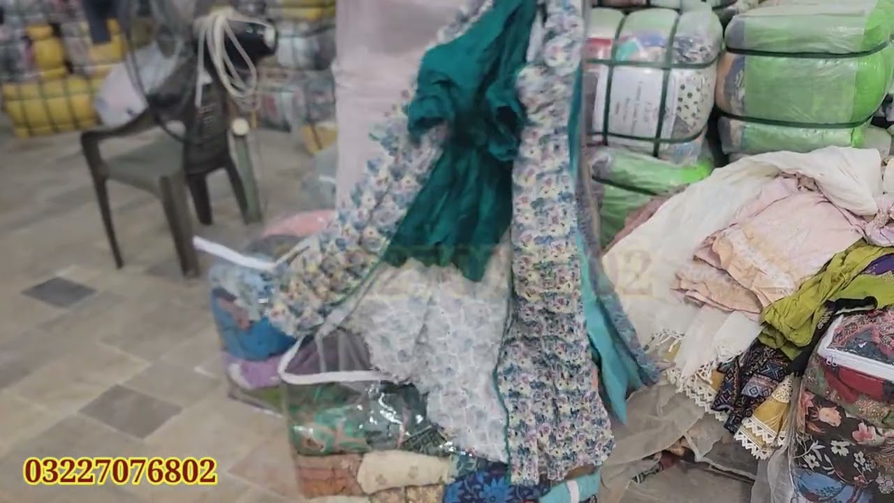 لون کاٹن کے تھری پیس سوٹ کا ایک نمبر کوالٹی والا مال30 پیس کا پیکٹ ہوتا ہے قیمت صرف 26 ہزار روپے