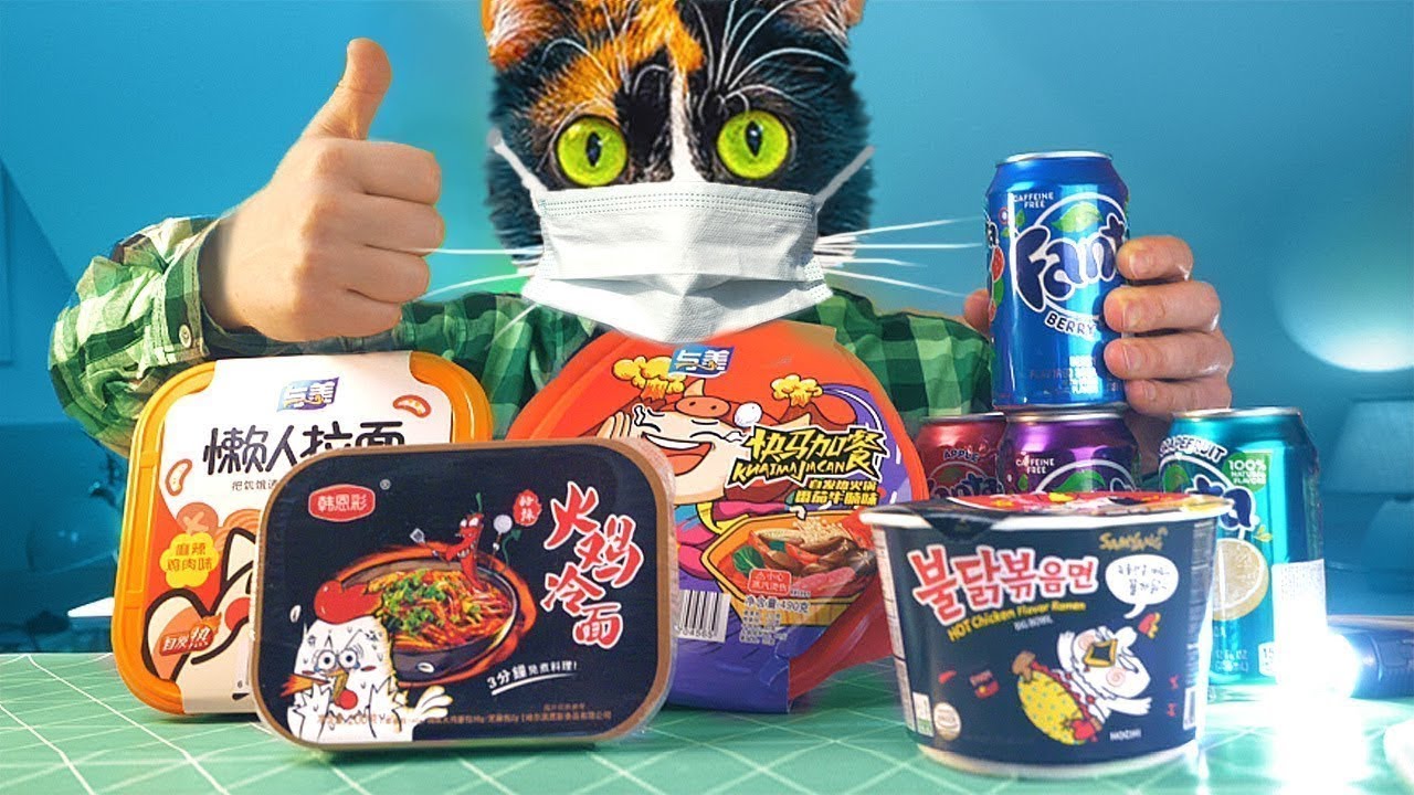 TRYING INSTANT NOODLES FROM CHINA!)