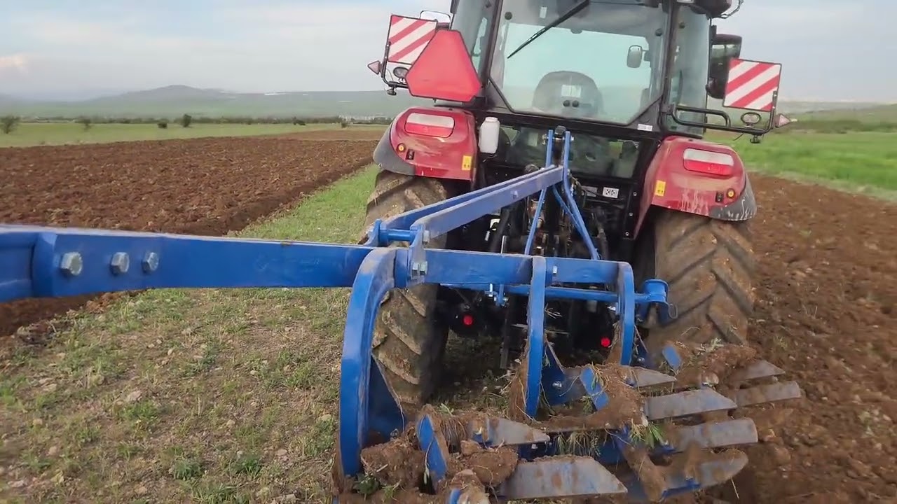 ÜNLÜ PULLUK İLK DENEME #ünlüpulluk  #caseih #pulluk #tarlasürümü