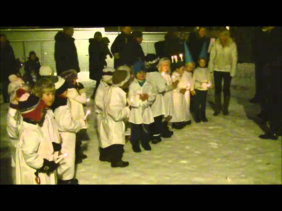 Tingting på Santa Lucia feiring på Tåsen Barnehage 2010