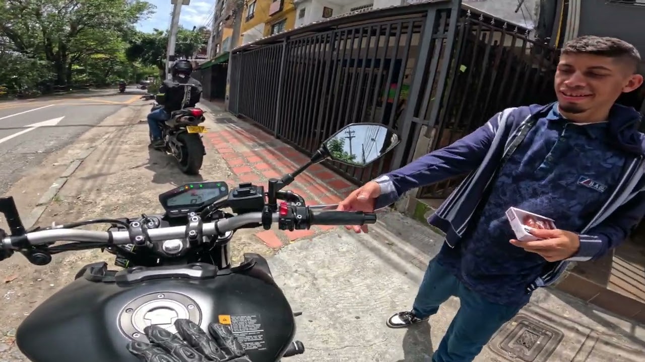 ¡Aventura en Medellín! 🚨 Conduciendo la Yamaha MT-09 por las Calles de la Ciudad