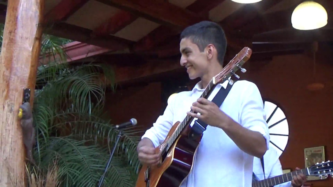 Gustavito Lezcano y su Grupo (EN VIVO) Chini